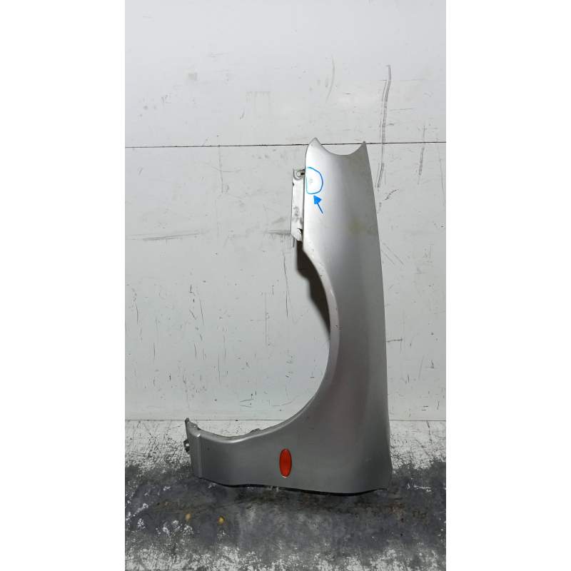 Recambio de aleta delantera izquierda para ford mondeo berlina (gd) clx referencia OEM IAM   1997