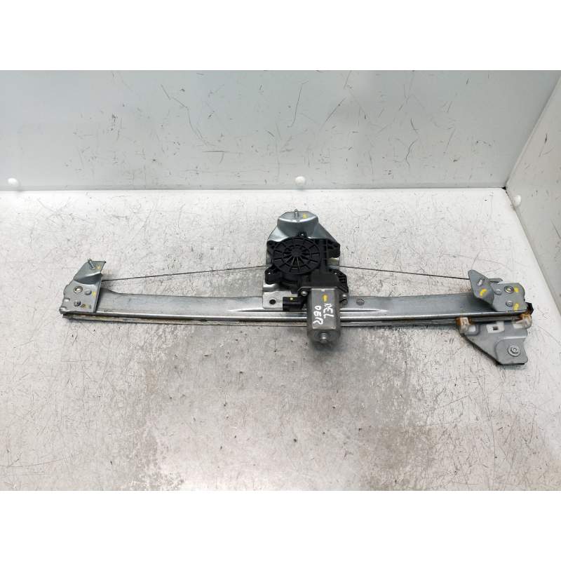 Recambio de elevalunas delantero derecho para renault express 1.5 dci referencia OEM IAM 128001471B  5P