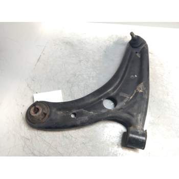 BRAZO SUSPENSION INFERIOR DELANTERO DERECHO 
