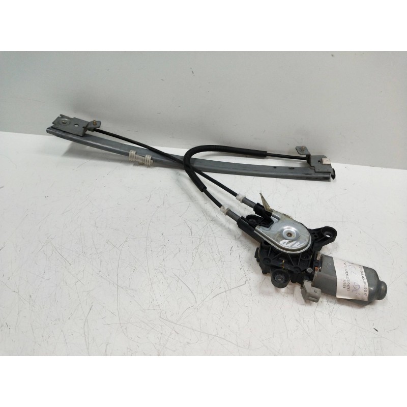 Recambio de elevalunas delantero derecho para peugeot 106 (s1) 1.1 referencia OEM IAM 400354A  5P