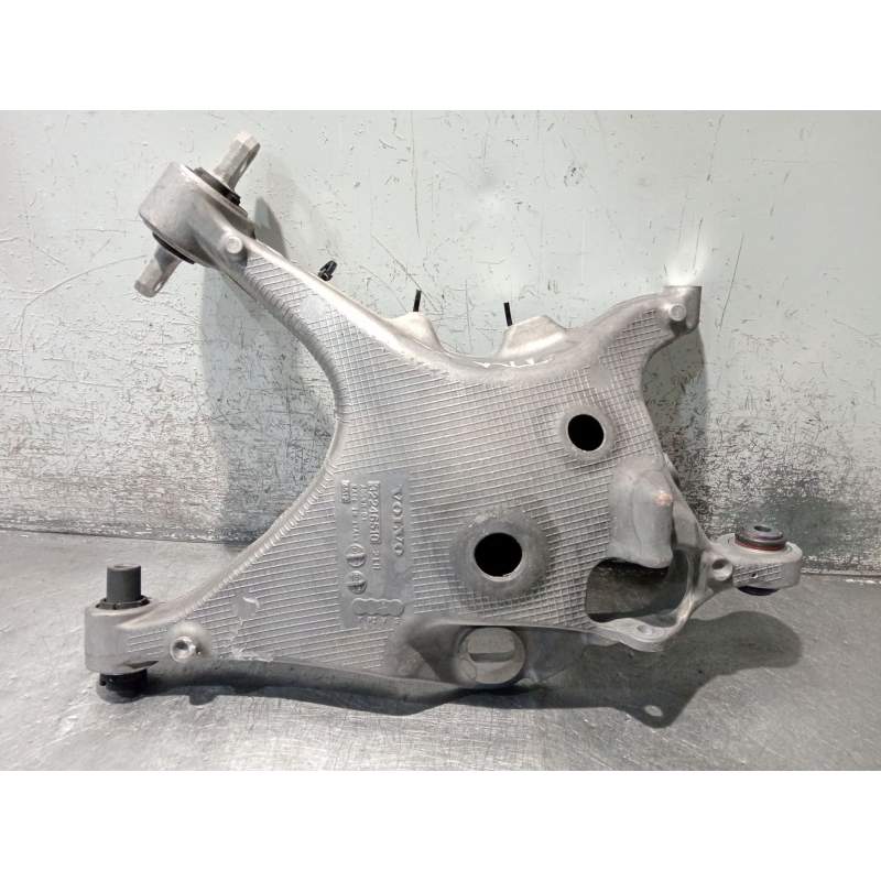Recambio de brazo suspension inferior trasero izquierdo para volvo xc60 business plus 2wd referencia OEM IAM 32246510  