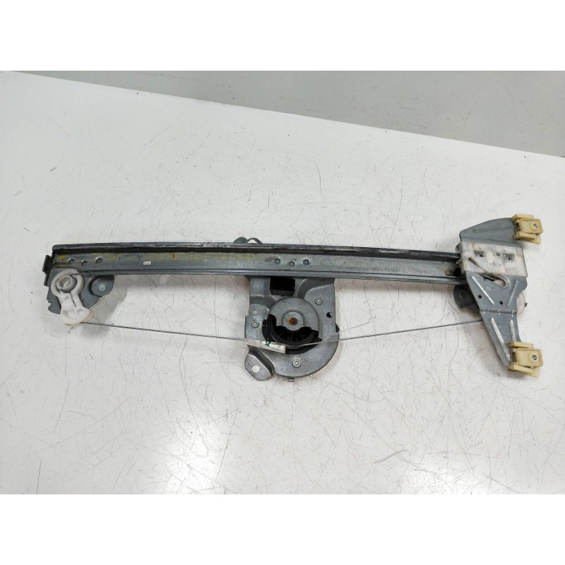 Recambio de elevalunas delantero derecho para peugeot 107 1.0 cat (384f) referencia OEM IAM 400842B  5P