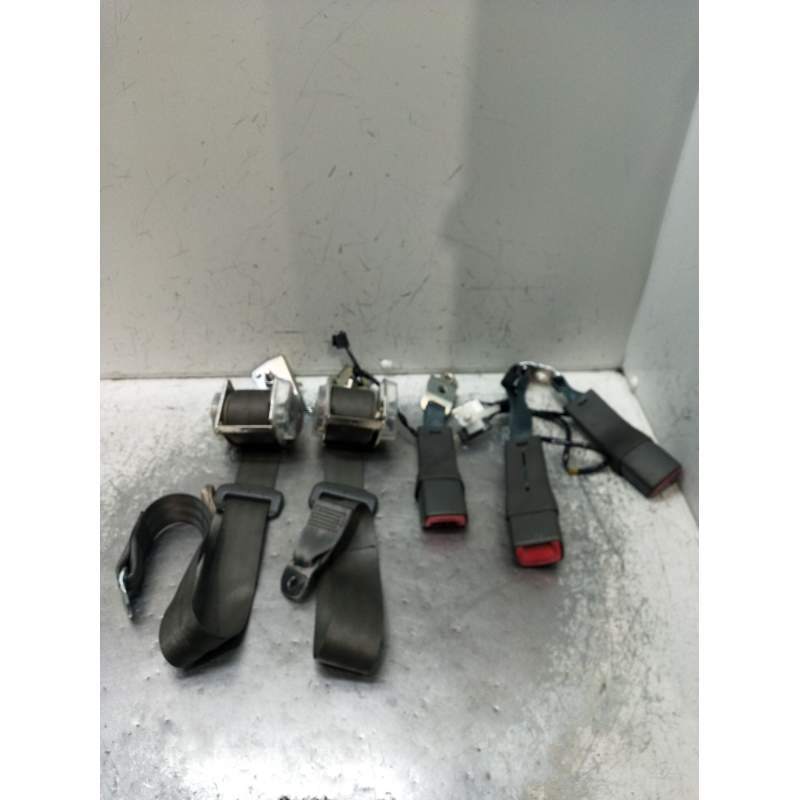 Recambio de juego cinturones trasero para toyota prius (nhw30) eco referencia OEM IAM  5P 2009