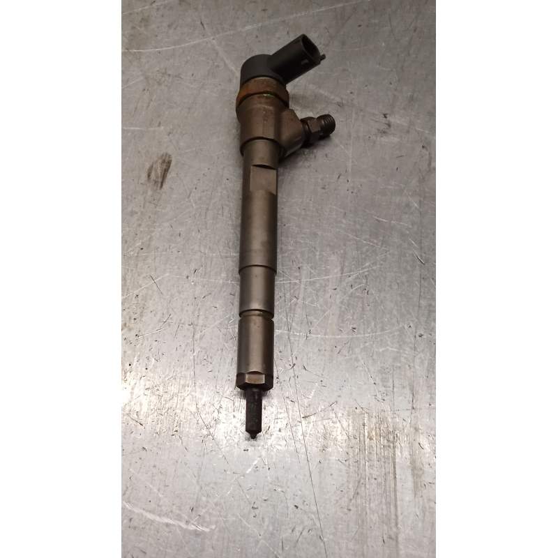 Recambio de inyector para jeep cherokee (kj) 2.8 crd 4x4 referencia OEM IAM 0445110218 BOSCH 2001
