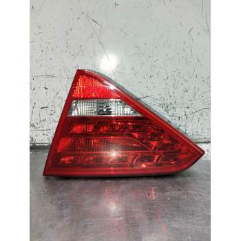 PILOTO TRASERO DERECHO INTERIOR 8T0945094A 