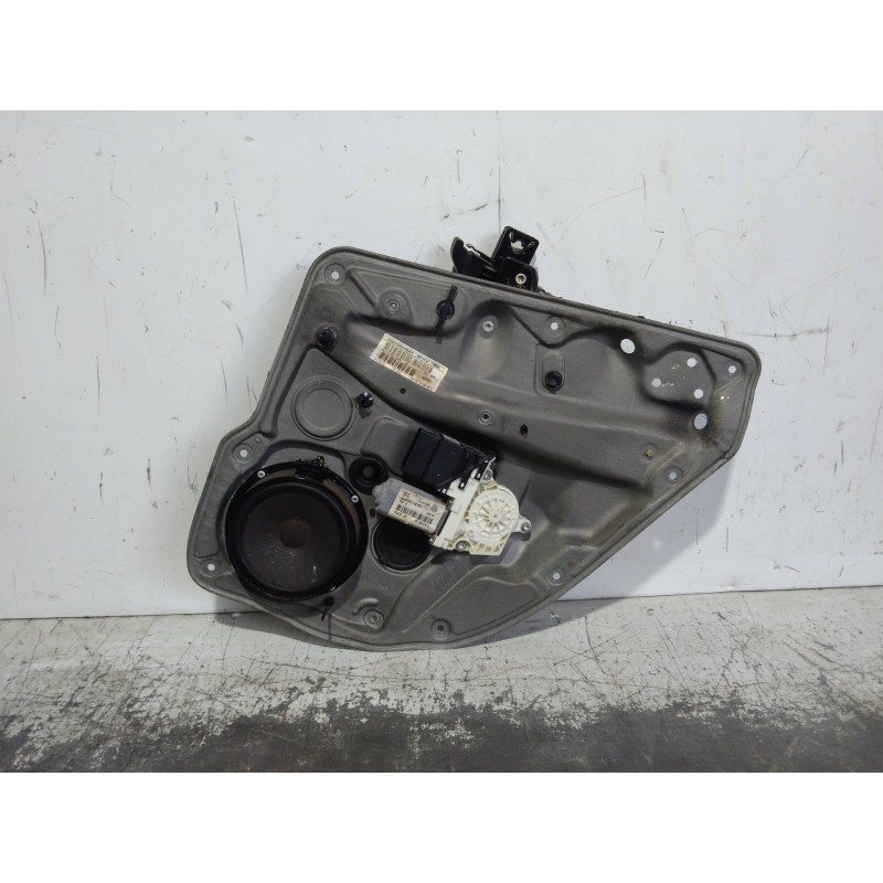 Recambio de elevalunas trasero derecho para volkswagen golf iv berlina (1j1) básico referencia OEM IAM 1J4839756E 1C0059812A 105