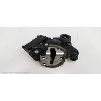 MOTOR CIERRE CENTRALIZADO DELANTERO DERECHO 3P 2005