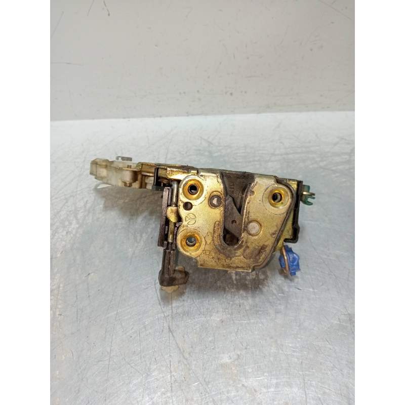 Recambio de motor cierre centralizado delantero derecho para nissan almera (n16/e) elegance referencia OEM IAM  5P 2000