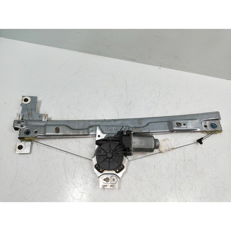 Recambio de elevalunas delantero derecho para peugeot 207 1.6 16v hdi fap referencia OEM IAM 400912C  5P