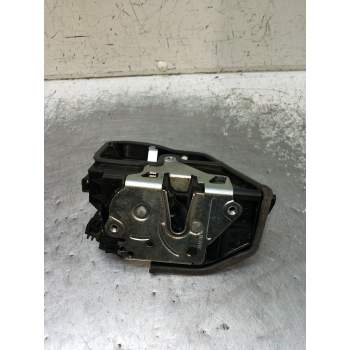 MOTOR CIERRE CENTRALIZADO DELANTERO DERECHO 7229458 5P 2009