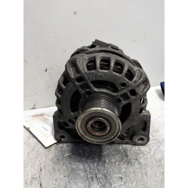 Recambio de alternador para dacia sandero stepway referencia OEM IAM 231005079R 15DCI 2008