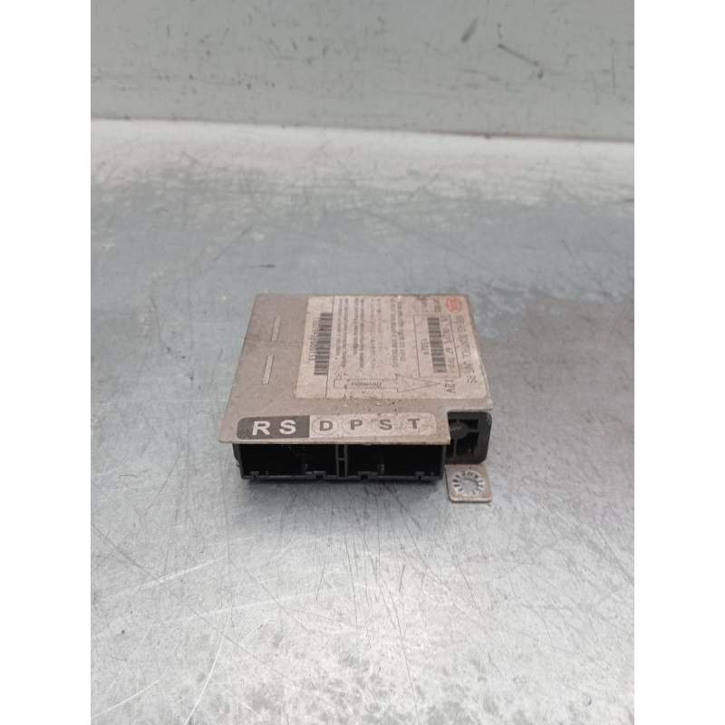 Recambio de centralita airbag para kia carens 2.0 turbodiesel cat referencia OEM IAM 0K2FE677F0  2003
