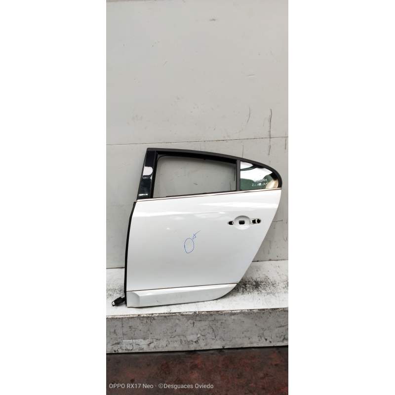 Recambio de puerta trasera izquierda para renault fluence expression referencia OEM IAM   4P