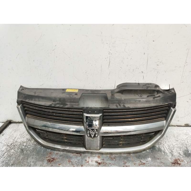 Recambio de rejilla delantera para dodge journey se referencia OEM IAM   2009