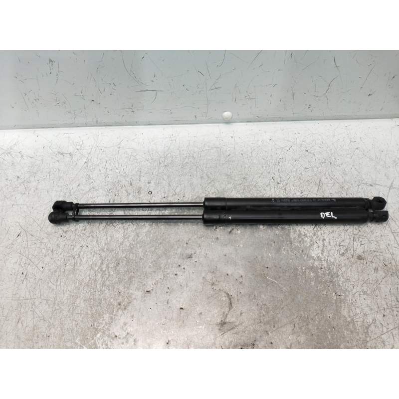 Recambio de amortiguadores capo para renault express 1.5 dci referencia OEM IAM 654704121R  