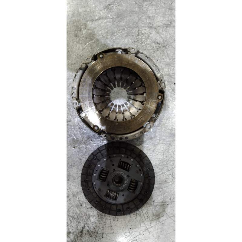 Recambio de kit embrague para toyota yaris (ncp1/nlp1/scp1) 1.3 cat referencia OEM IAM   