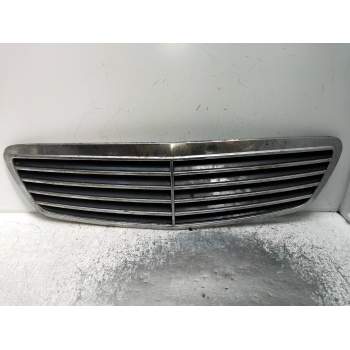 REJILLA DELANTERA A2208800383 