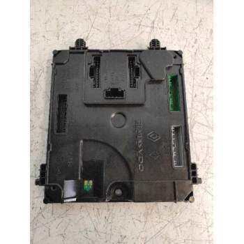 CAJA RELES / FUSIBLES A2C5318652011 284B10044R 