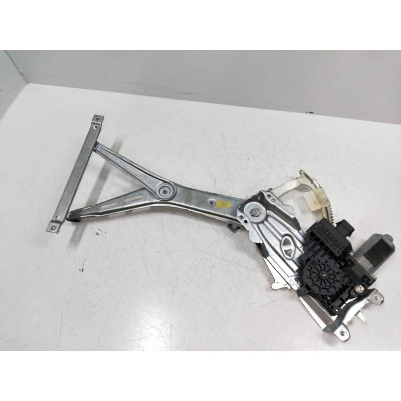 Recambio de elevalunas delantero derecho para opel zafira b 1.9 cdti referencia OEM IAM 998592101 5P 2005
