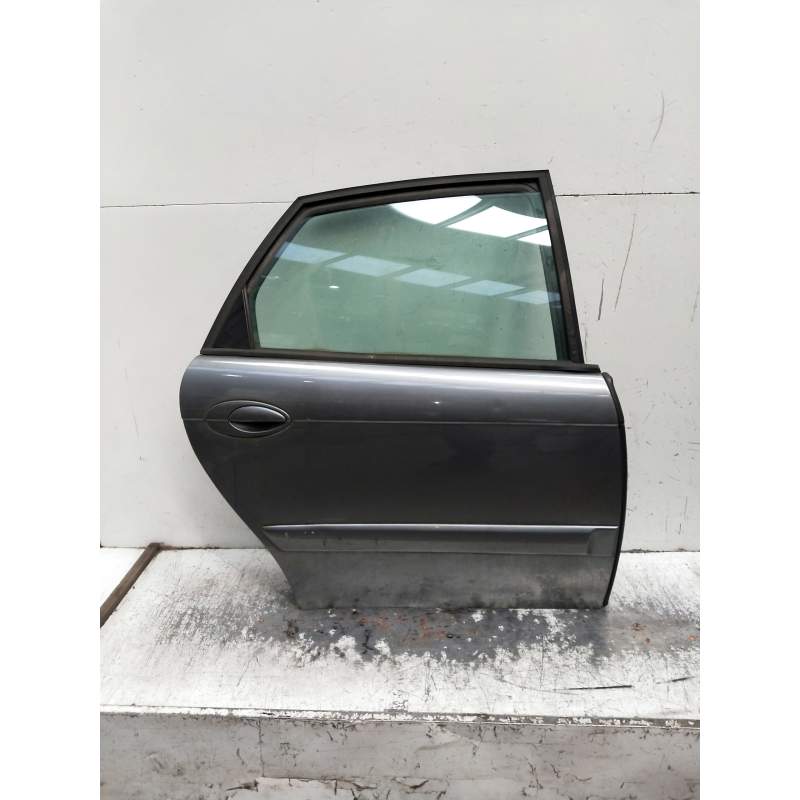 Recambio de puerta trasera derecha para citroën c5 berlina attraction referencia OEM IAM   4P