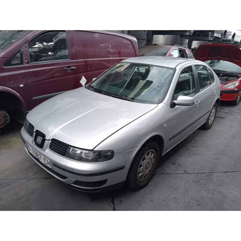 SEAT LEON (1M1)
