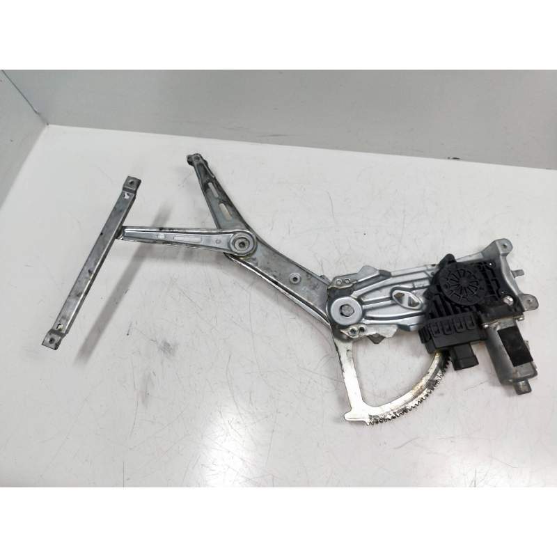 Recambio de elevalunas delantero izquierdo para opel zafira b 1.8 16v referencia OEM IAM  5P 2005
