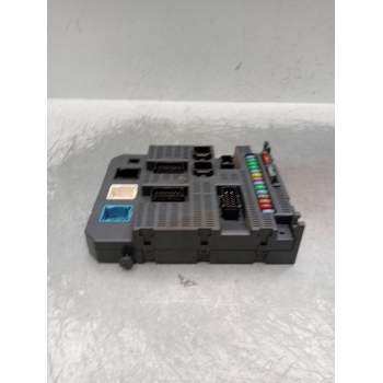 CAJA RELES / FUSIBLES 9663798180 BSI2004P0200 