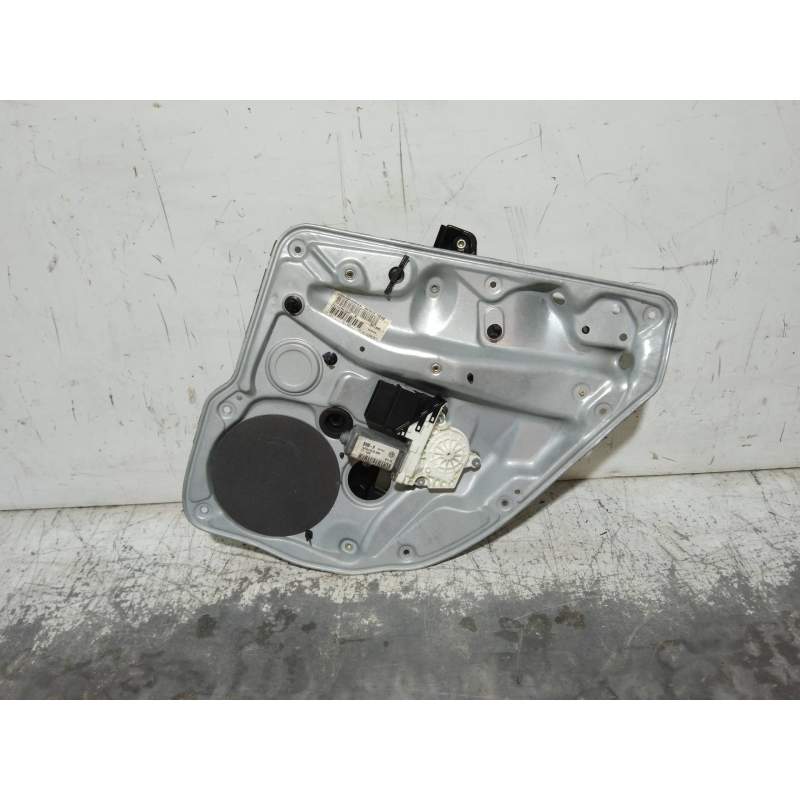 Recambio de elevalunas trasero derecho para volkswagen bora berlina (1j2) conceptline referencia OEM IAM 1J5839756C 1J5839730G 1