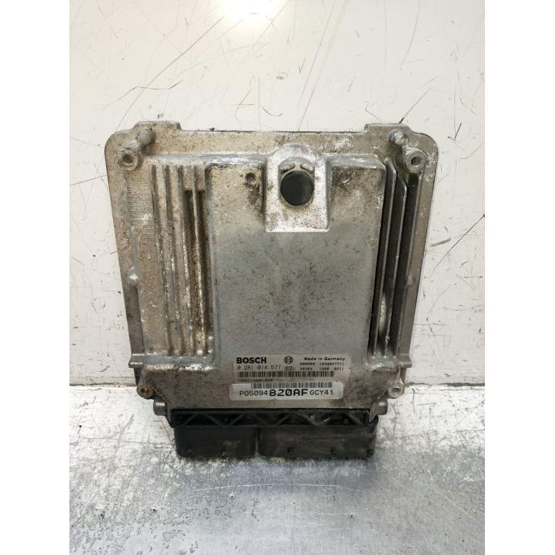 Recambio de centralita motor uce para dodge journey se referencia OEM IAM 0281014577 P05094820AF 1039S27711 2009