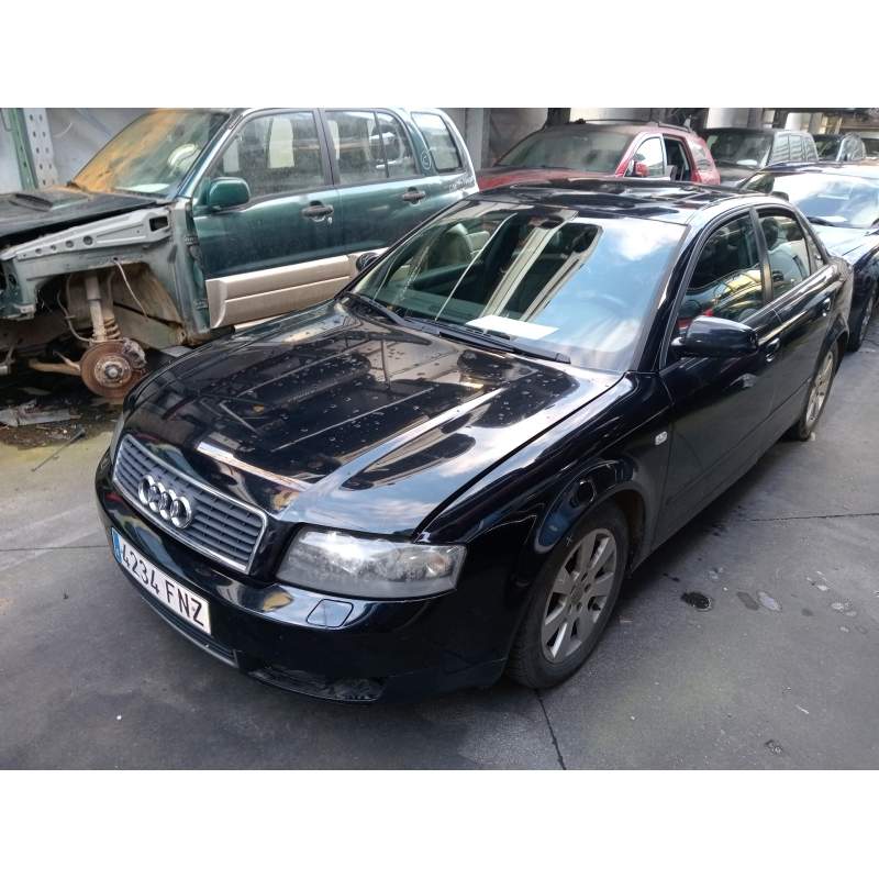 AUDI A4 BERLINA (8E)