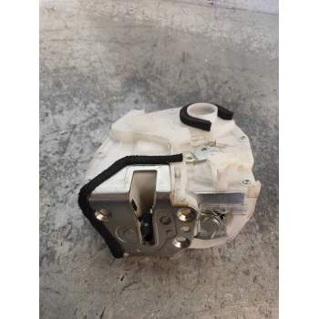 MOTOR CIERRE CENTRALIZADO TRASERO IZQUIERDO 8230262J23 5P 2005