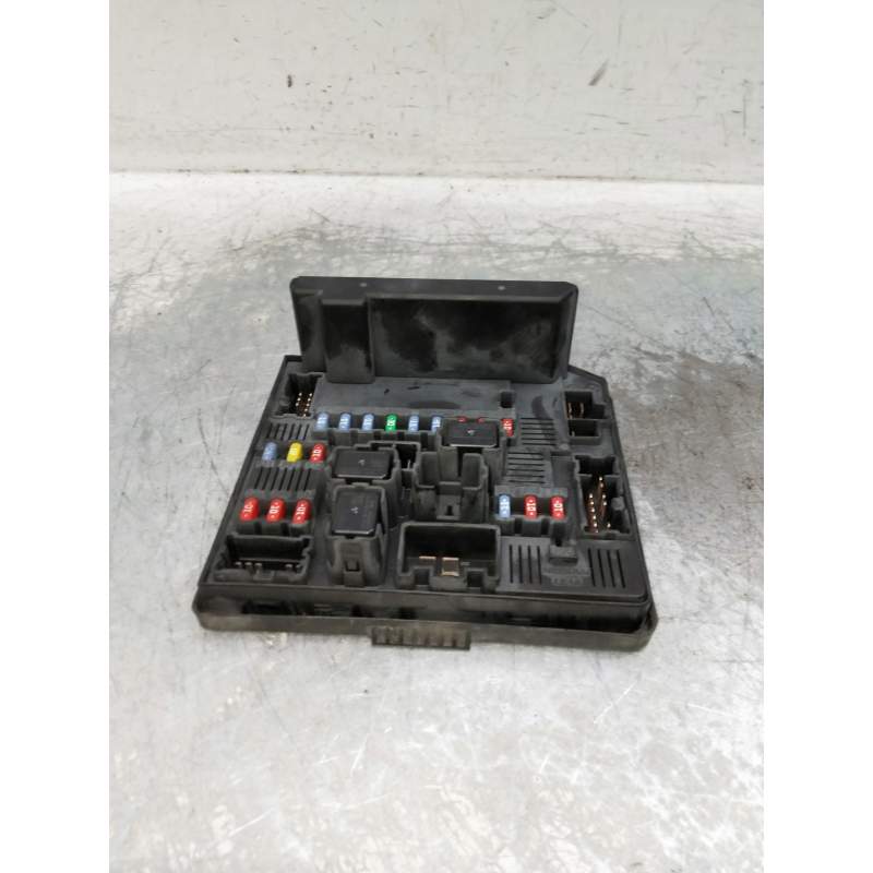 Recambio de caja reles / fusibles para nissan qashqai (j10) acenta referencia OEM IAM 284B7JD00B 519228324 