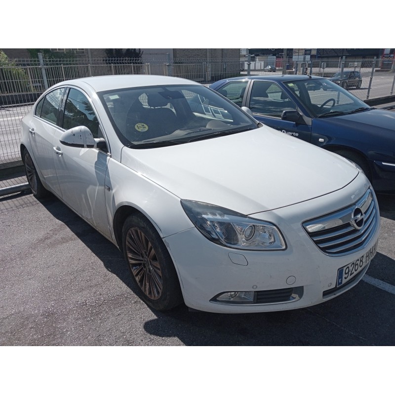 opel insignia berlina del año 2011