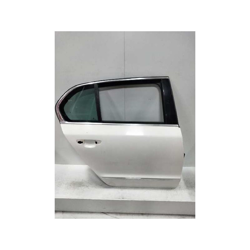 Recambio de puerta trasera derecha para skoda suberb (3t4) elegance referencia OEM IAM   