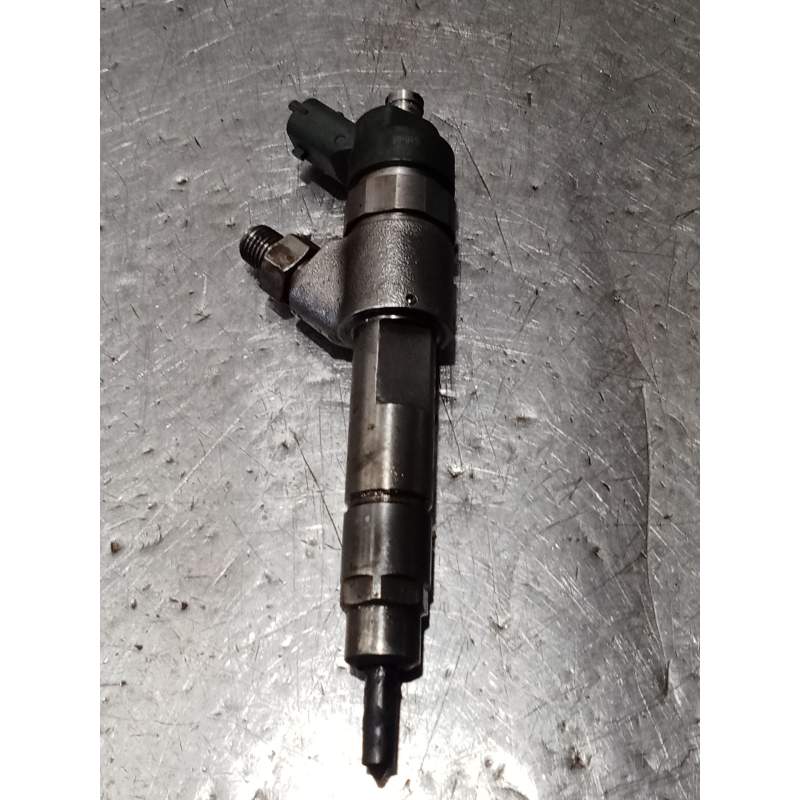 Recambio de inyector para renault trucks mascott furgoneta 150.65 (a00300166) referencia OEM IAM 0445120002  BOSCH