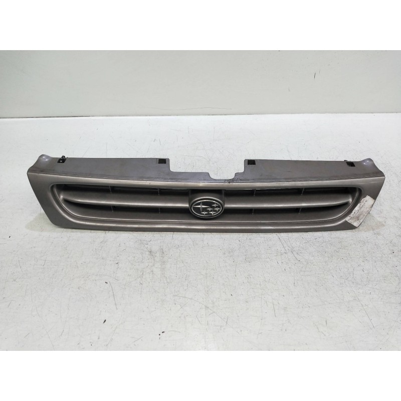 Recambio de rejilla delantera para subaru legacy berl./familiar b10 (bc/bjf) 2.2 cat referencia OEM IAM   