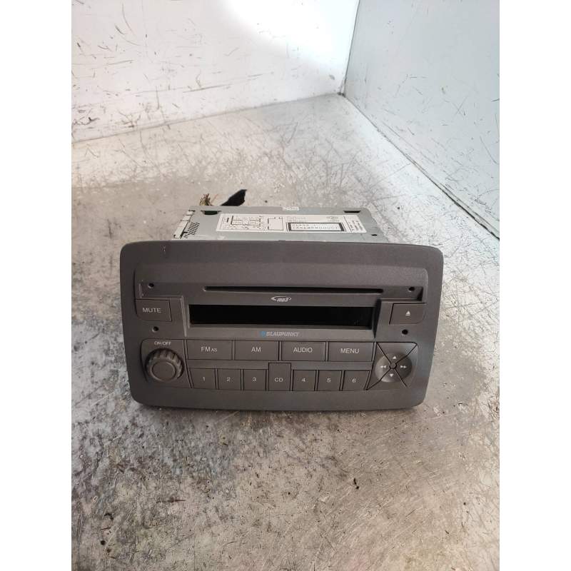 Recambio de sistema audio / radio cd para fiat panda (169) 1.4 16v 100hp referencia OEM IAM 7646315316  