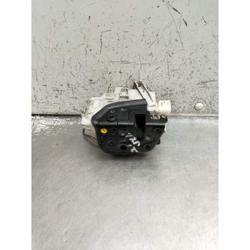 MOTOR CIERRE CENTRALIZADO TRASERO IZQUIERDO 8E0839015AA 4P 2005