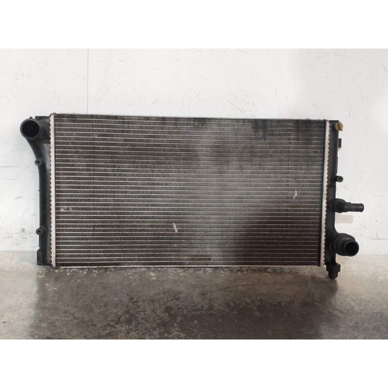 Recambio de radiador agua para fiat panda (169) 1.4 16v 100hp referencia OEM IAM 879847B 51759807 