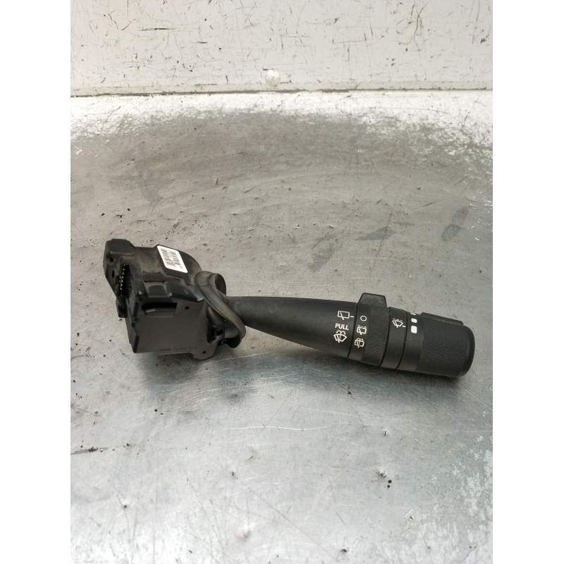 Recambio de mando limpia para dodge journey se referencia OEM IAM 21486720516282  2009