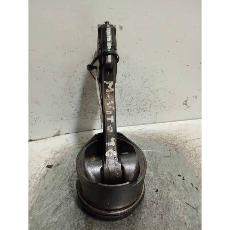 Recambio de piston para mercedes-benz vito (w638) caja cerrada 110 cdi  (638.094) referencia OEM IAM 8857  