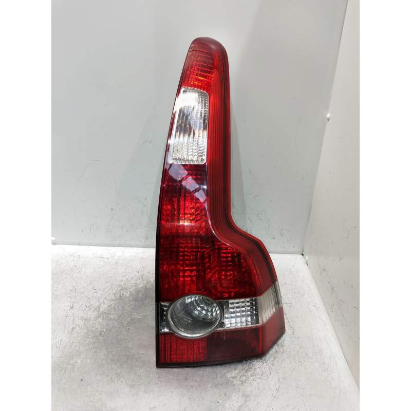 Recambio de piloto trasero derecho para volvo v50 familiar referencia OEM IAM   2004