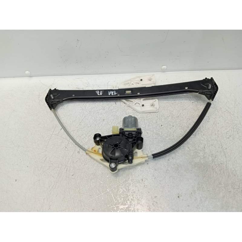 Recambio de elevalunas trasero izquierdo para audi a3 sportback (8vf) basic e-tron referencia OEM IAM 8V4939461 B002214440 