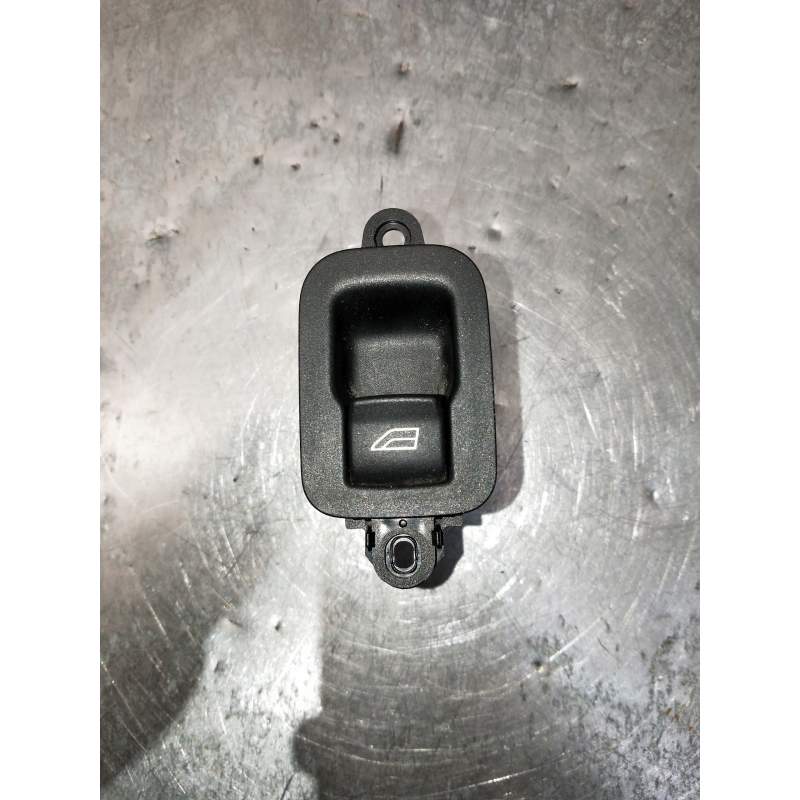 Recambio de mando elevalunas trasero izquierdo para volvo v50 familiar referencia OEM IAM 30774163  2004