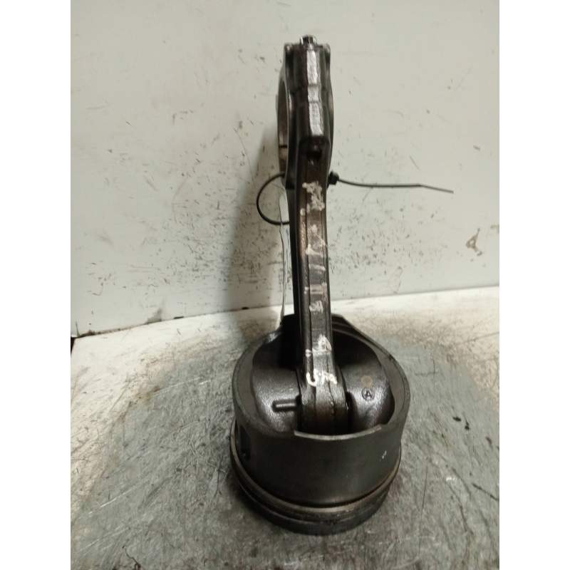 Recambio de piston para mercedes-benz vito (w638) caja cerrada 110 cdi  (638.094) referencia OEM IAM 611  