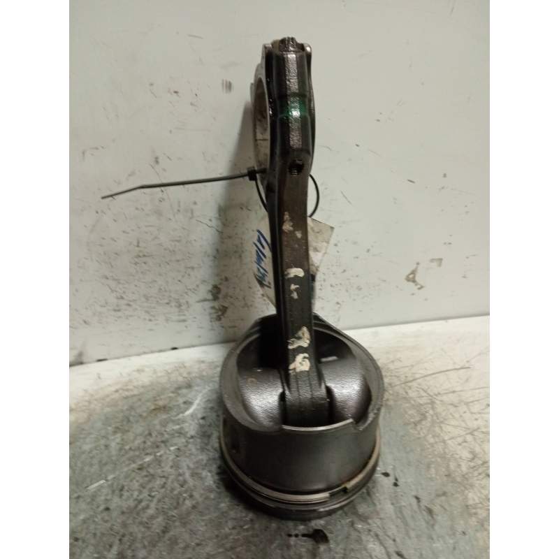 Recambio de piston para mercedes-benz clase e (w210) berlina diesel 220 cdi (210.006) referencia OEM IAM 611  