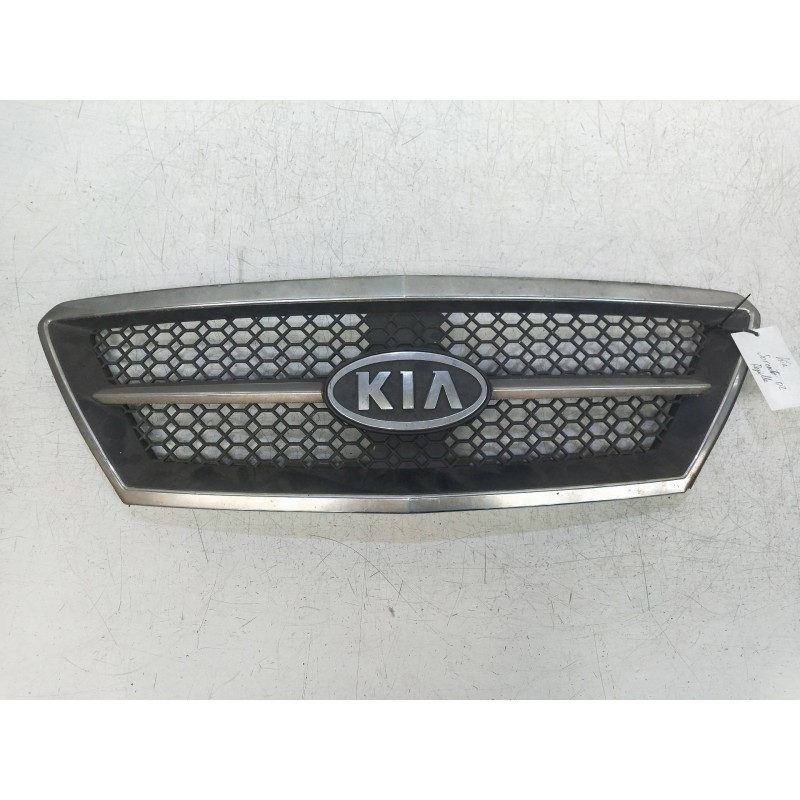 Recambio de rejilla delantera para kia sorento 2.5 crdi cat referencia OEM IAM   