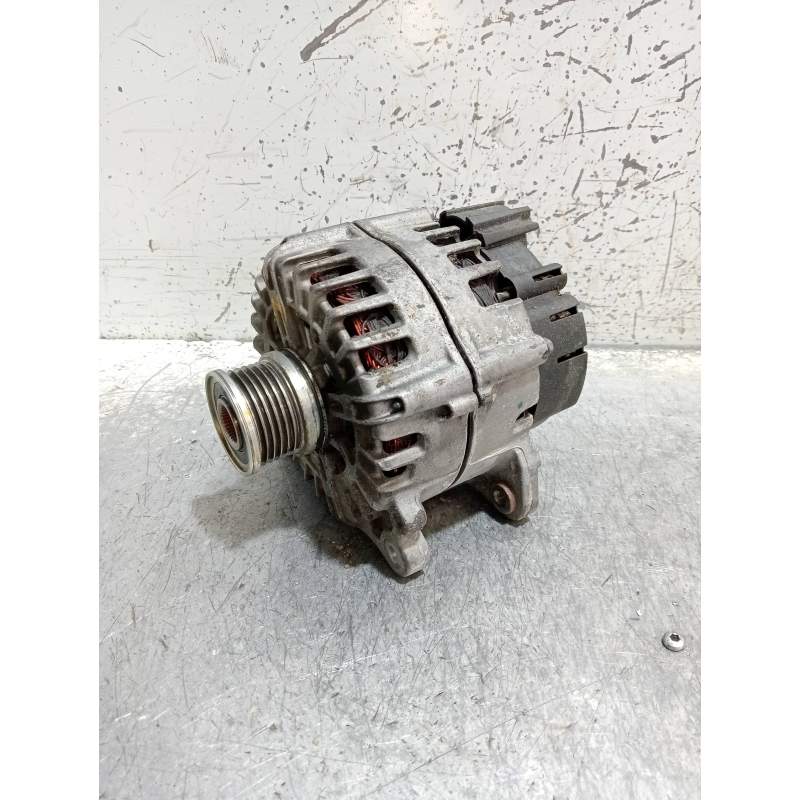 Recambio de alternador para audi a6 avant (4gd) 2.0 tdi ultra referencia OEM IAM 2621147E 416038673 04L903017C