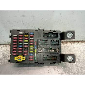 CAJA RELES / FUSIBLES 919501G010 15CRDI 2005