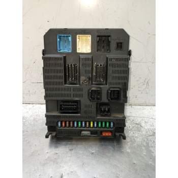 CAJA RELES / FUSIBLES 9659285680 BSI2004P0900 2004